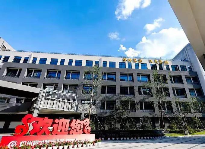 火爆申花｜千万级奢宅也“手慢无”？这个倒挂1万+的学境洋房告诉你：是真的