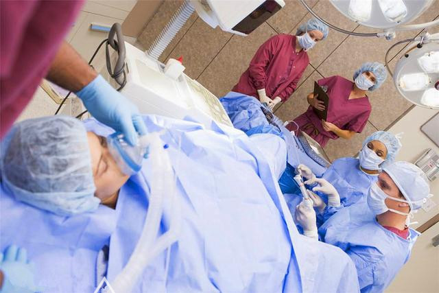 做试管婴儿的女人痛苦吗,女性做试管婴儿有多痛苦