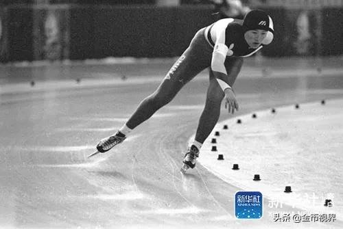 冬奥熊猫币40周年纪念1克金30克银,冬奥熊猫币40周年