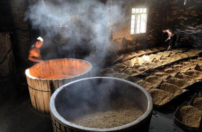 白酒勾兑的相关问题，重庆烤酒设备批发市场