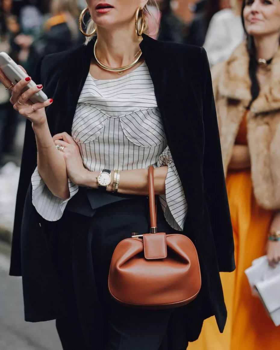 各种各样的名牌包包,千奇百怪的包包