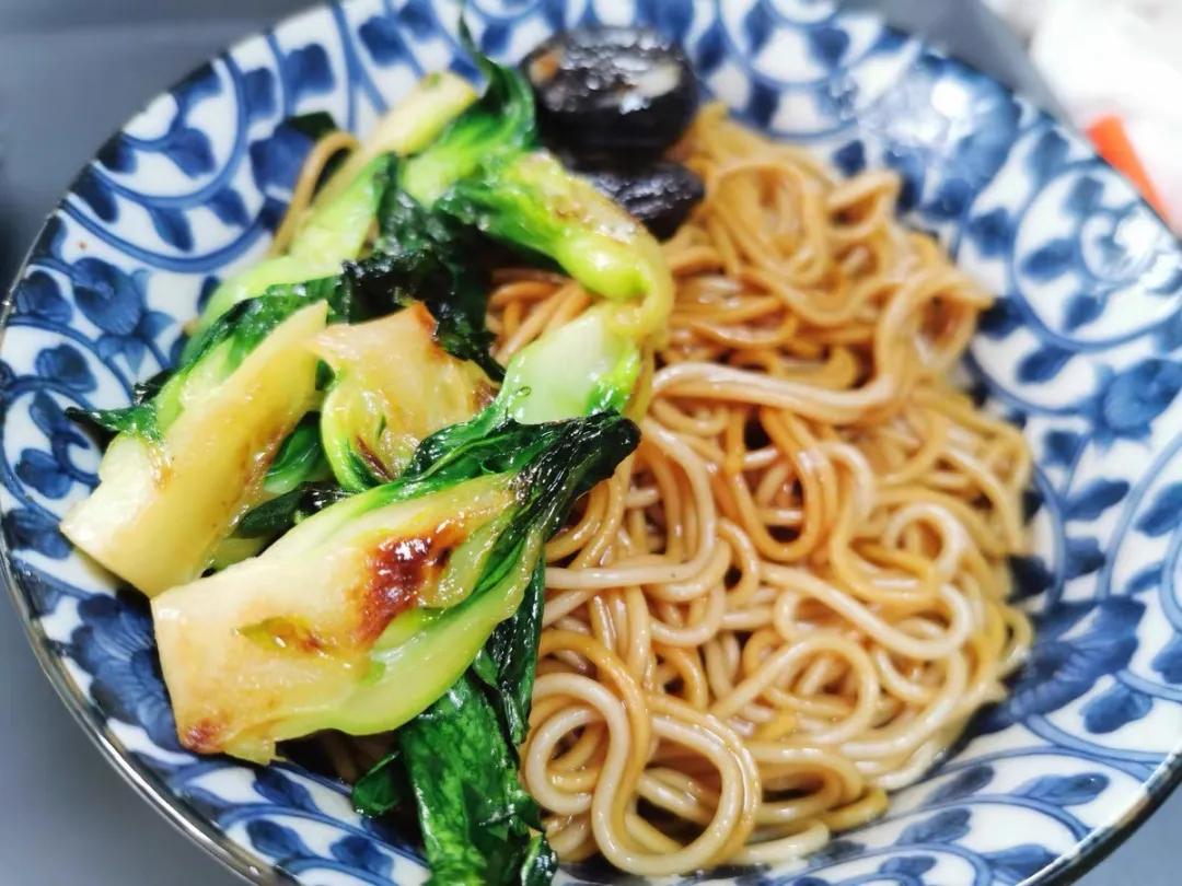 小龙虾味螺蛳粉,小龙虾味无骨鸡爪