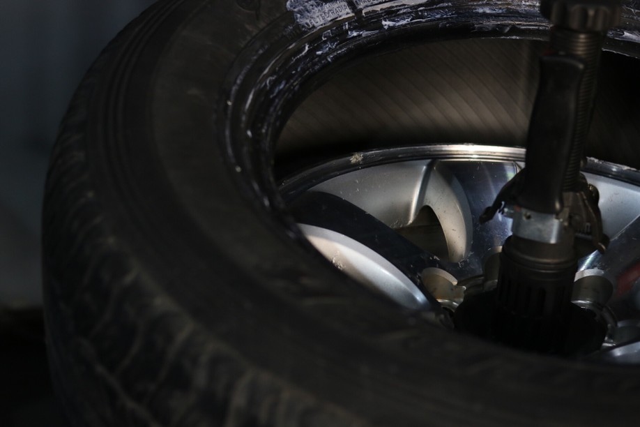 怪兽修车:修复一辆09款中东版丰田霸道,最终旧车变新车