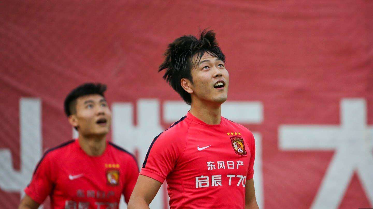 恒大后卫张琳芃,恒大后卫邹正防守视频