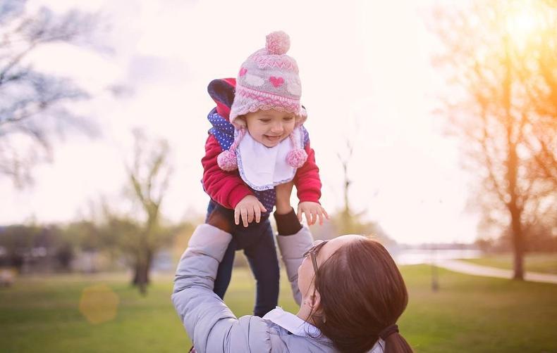 春天宝宝上火了怎样降火最快,冬天干燥小孩子上火流鼻血怎么办