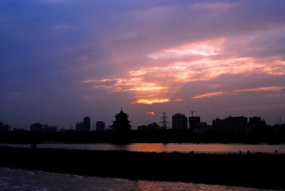 鹧鸪天念奴娇柳永,鹧鸪天念奴娇