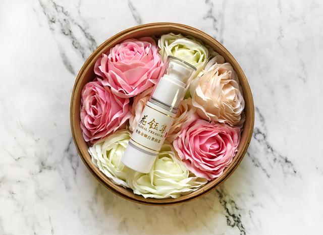 什么素颜霜既保湿补水又美白,什么素颜霜持久美白不脱妆推荐