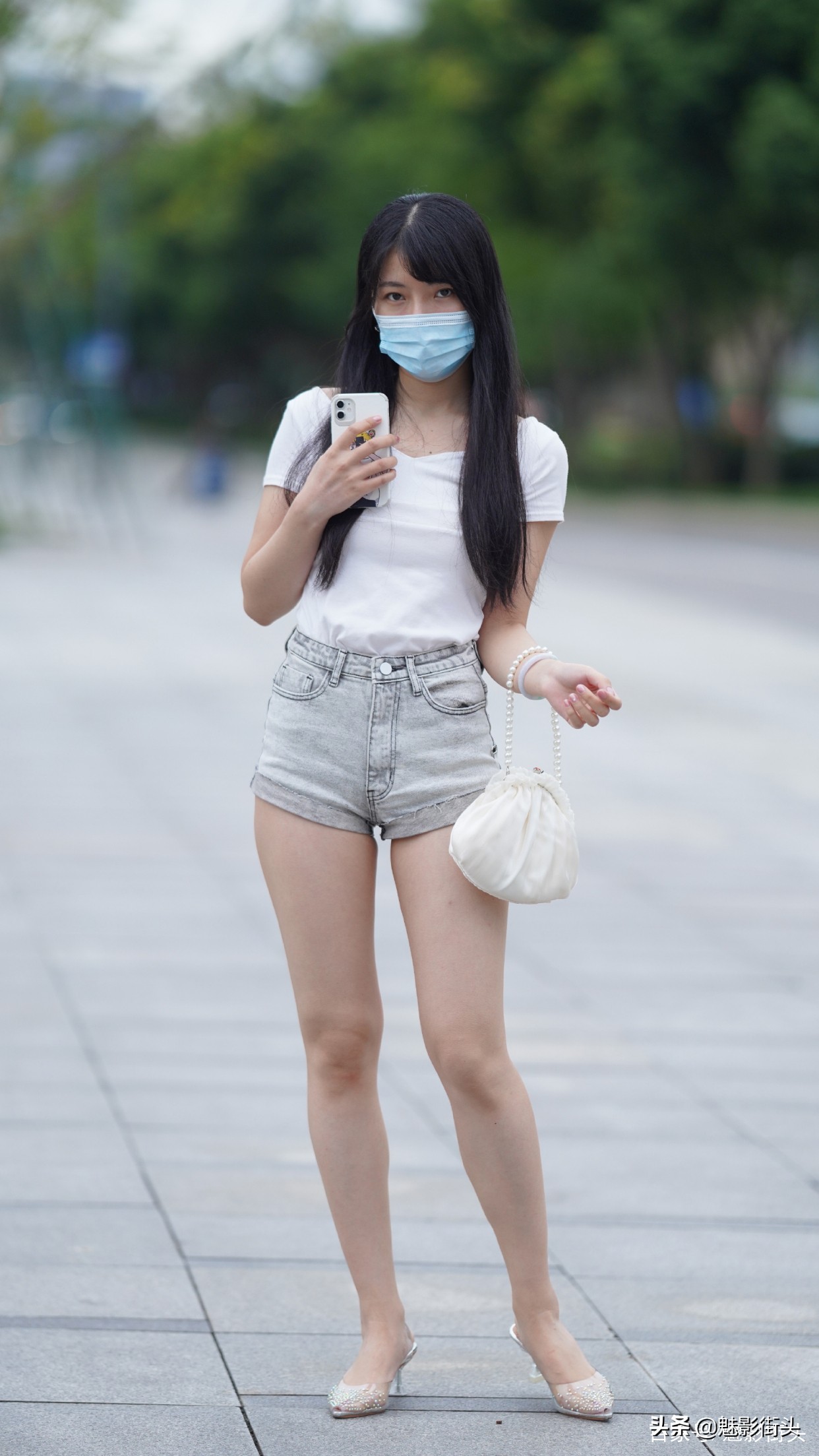 黑色中跟短筒鞋怎么搭配牛仔裤,尖头粗跟鞋怎么搭配牛仔裤