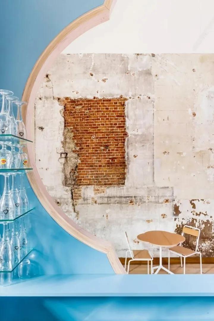 炎热的夏天,社畜需要一个安静的小酒馆