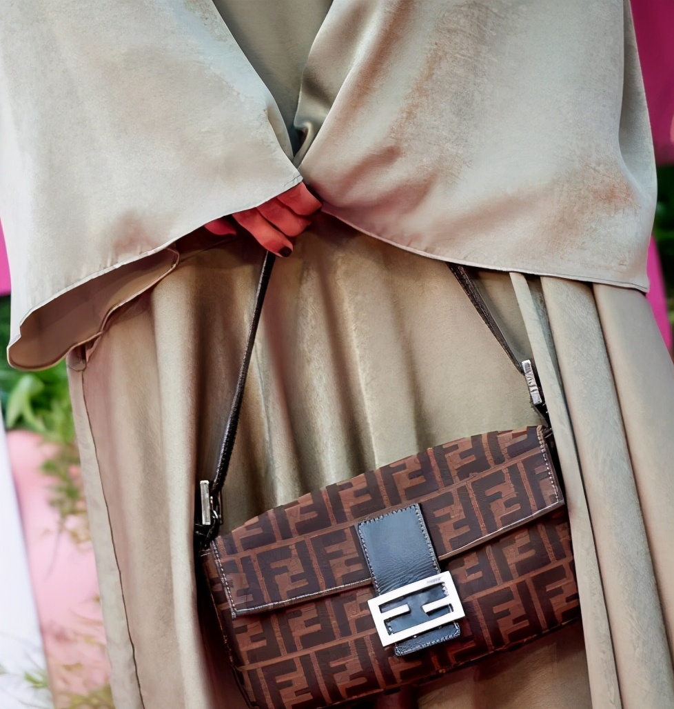 芬迪品牌故事,芬迪背后的故事有哪些