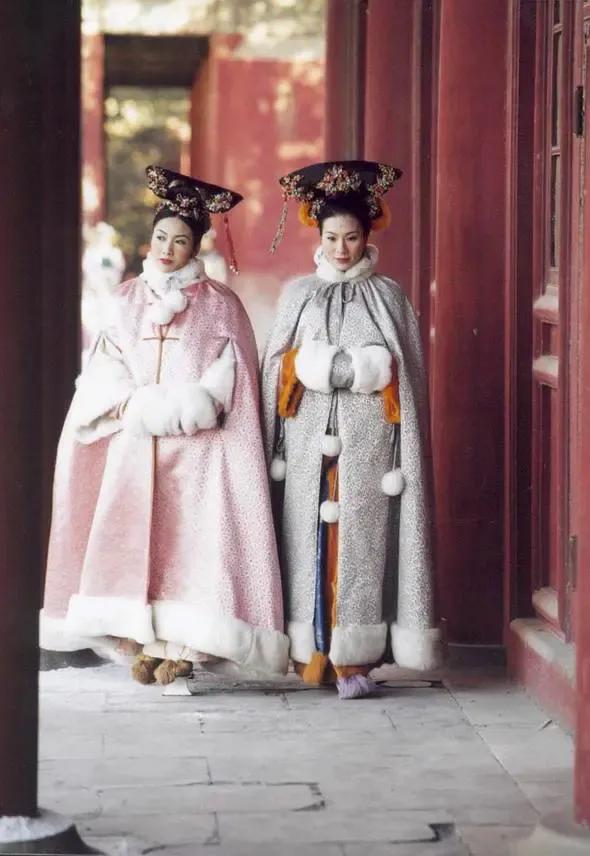 又到冬日,古装毛领斗篷别乱穿,高颜值演员和良心造型师缺一不可