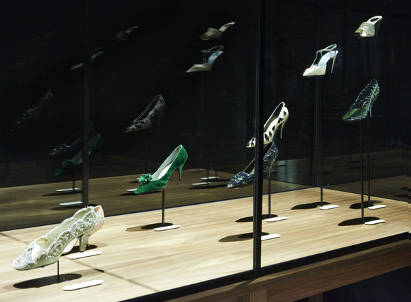 鞋子最贵的是什么品牌,全球十双最昂贵的鞋子品牌