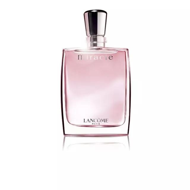 适合20岁女生的巴宝莉香水有哪些 (香奈儿邂逅香水哪个适合20岁女生)