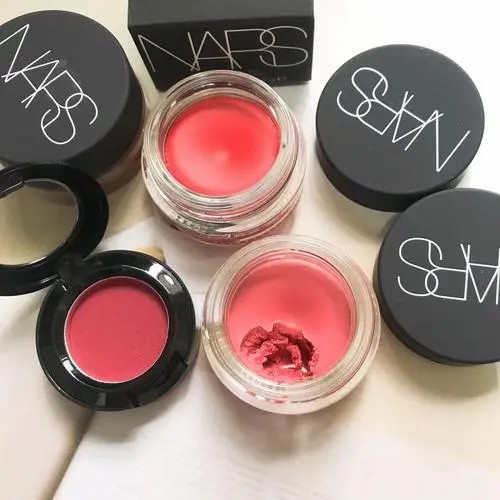 intoyou唇部精华避雷,进来避雷新手化妆误区