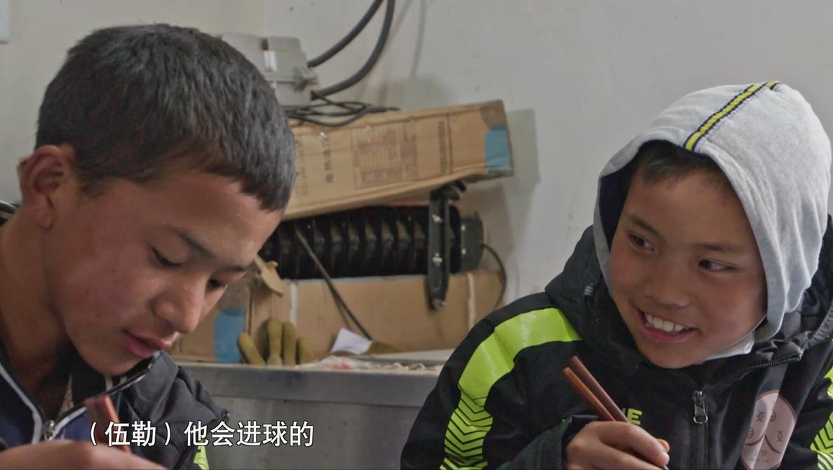 《前进吧！少年》央视热播，导演郭宗福专访，云端上的足球梦