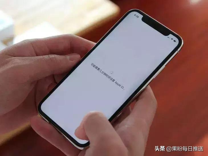 iphonexr屏幕触摸不灵敏,iphone触摸失灵关屏后正常