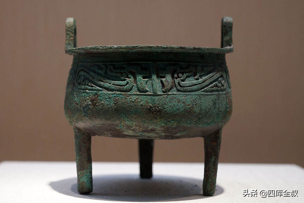 以物见物,以物识人意思