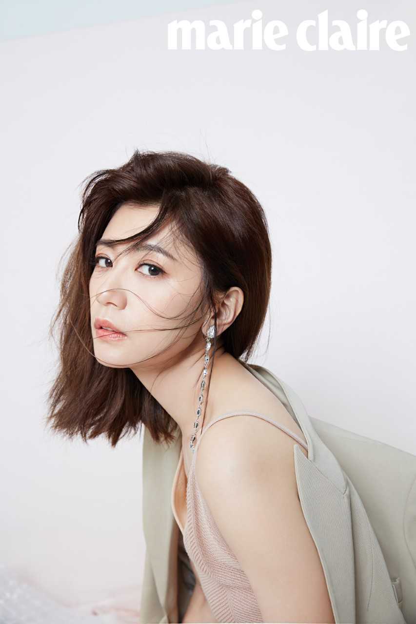 48岁贾静雯状态惊艳美貌依旧,贾静雯如何保持自己的颜值和身材