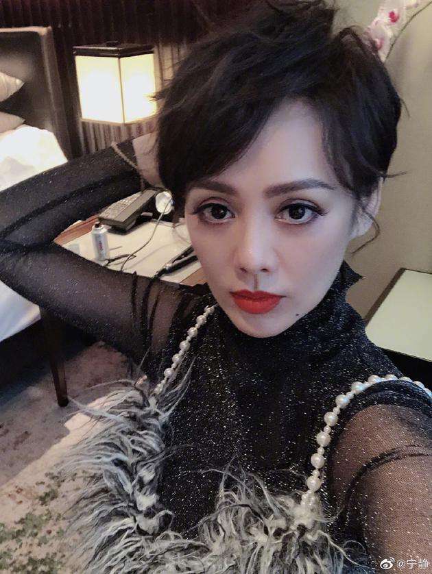 宁静晒身份证视频,宁静晒户口本身份证视频