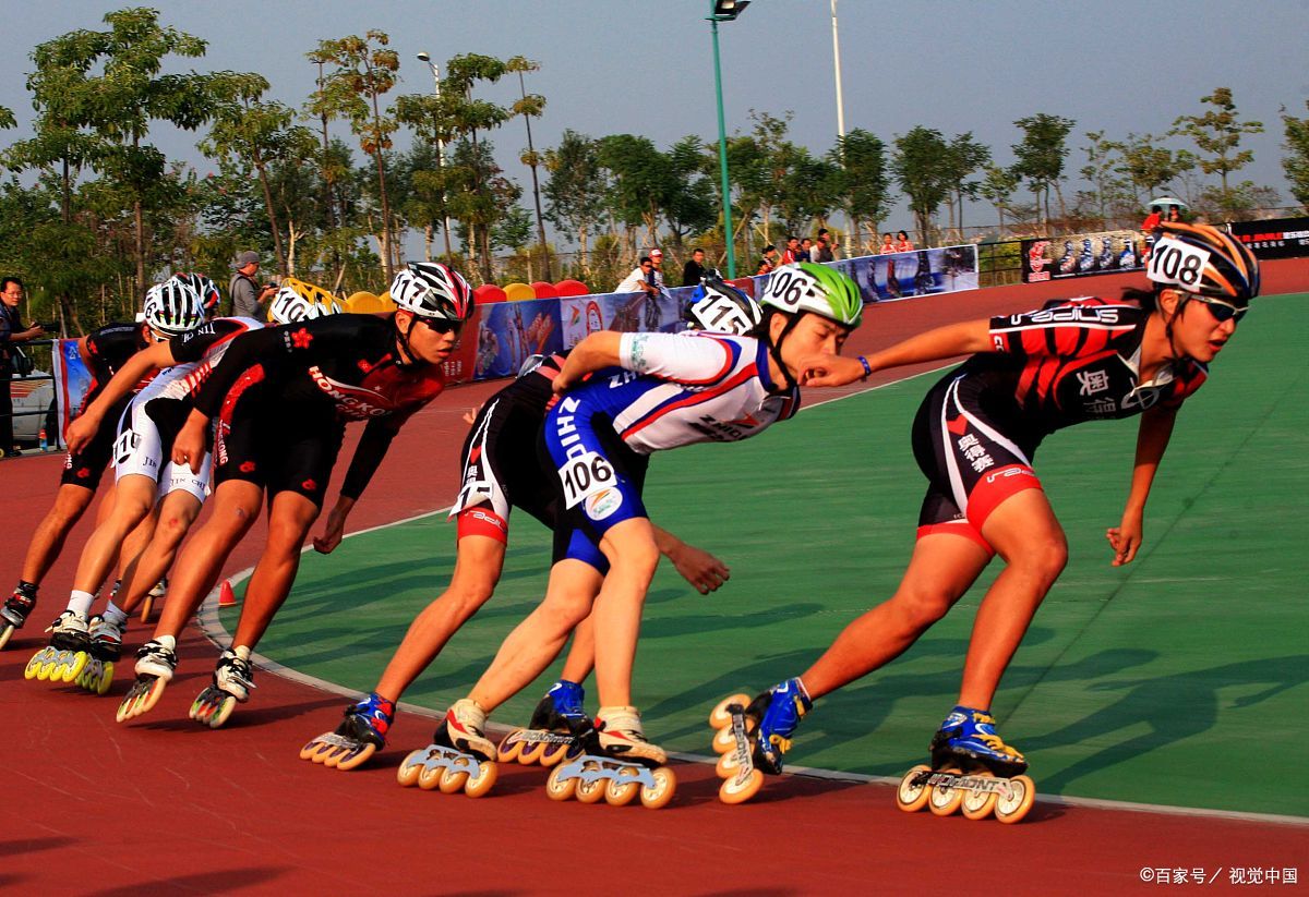 轮滑新手要从哪里开始学,学轮滑怎么学