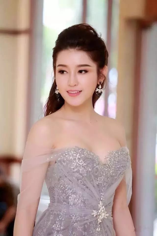 越南国宝级第一美女倾国倾城,倾国倾城越南第一美人