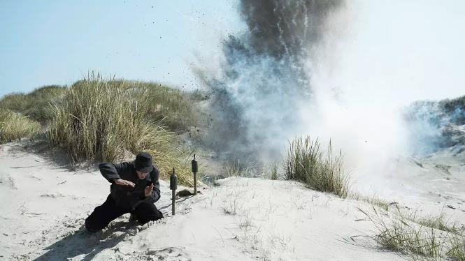 没经历过战争的人很向往战争,一个人一生从来没有经历过战争