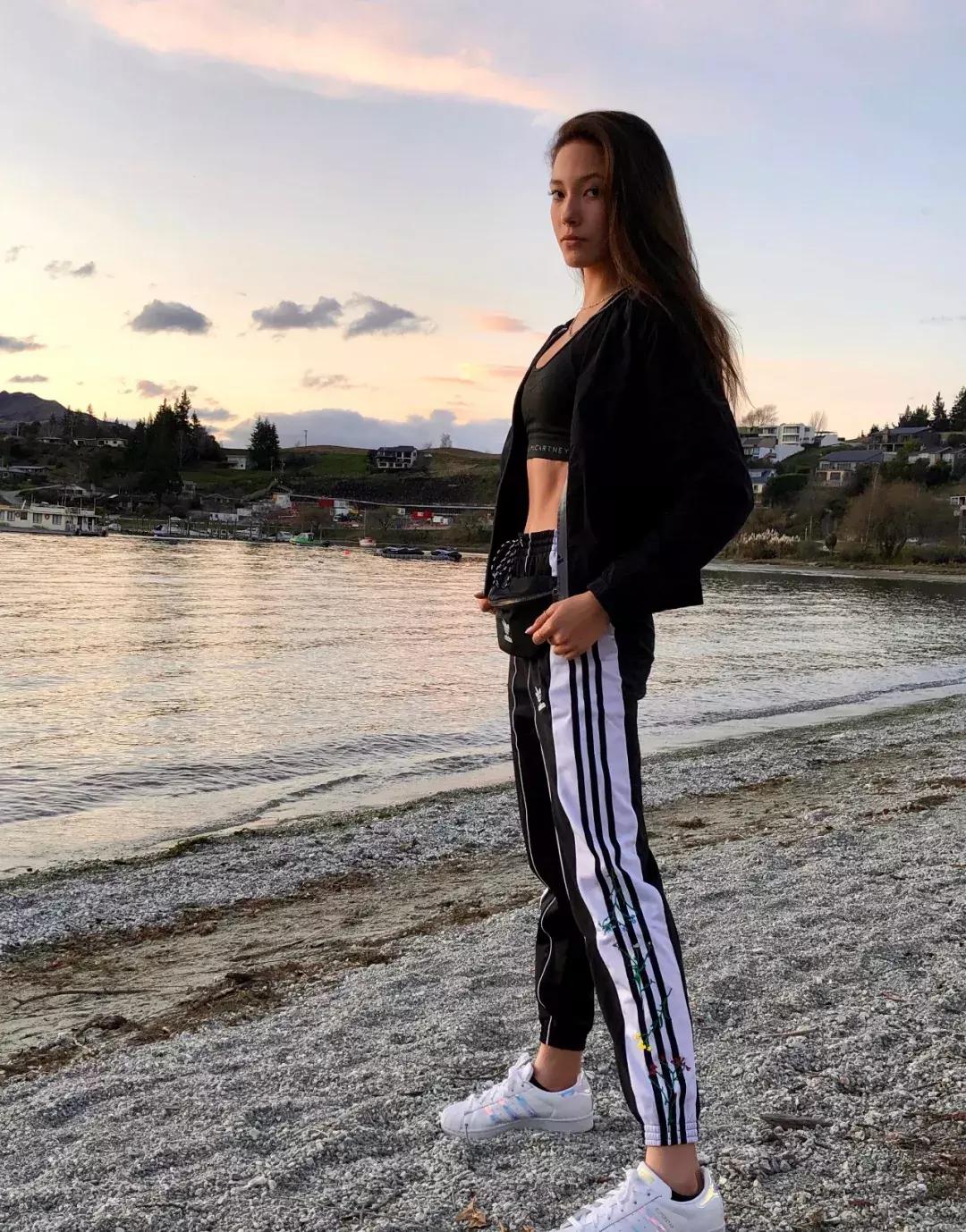 16岁混血少女为中国夺冠,15岁混血美籍女孩