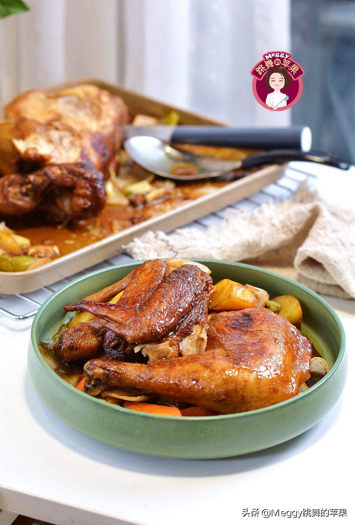 炭火烤全鸡怎么烤出外酥里嫩,焖烤全鸡也是一道杠杠的硬菜