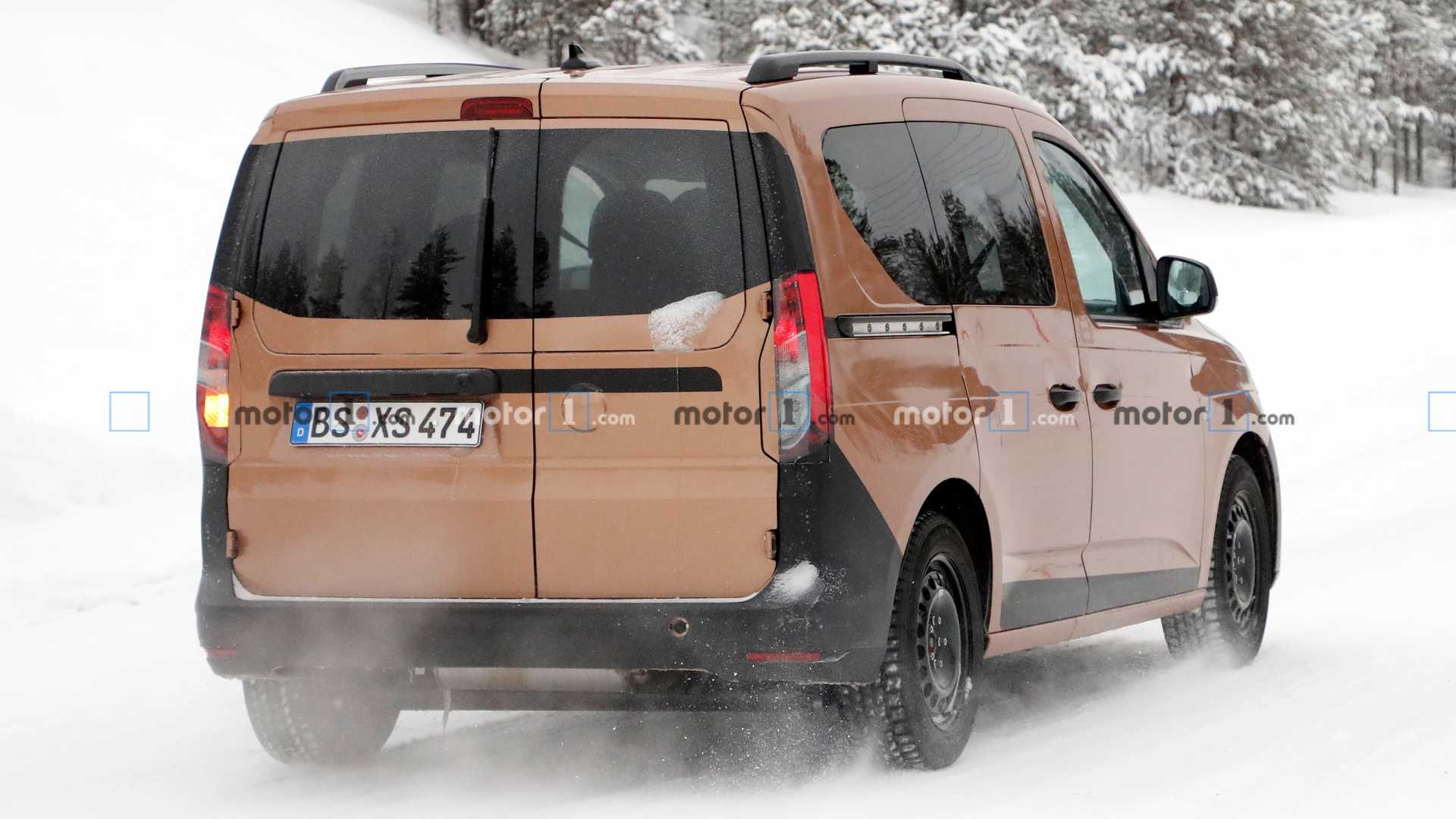 伪装为达契亚车型，全新一代大众开迪测试谍照曝光