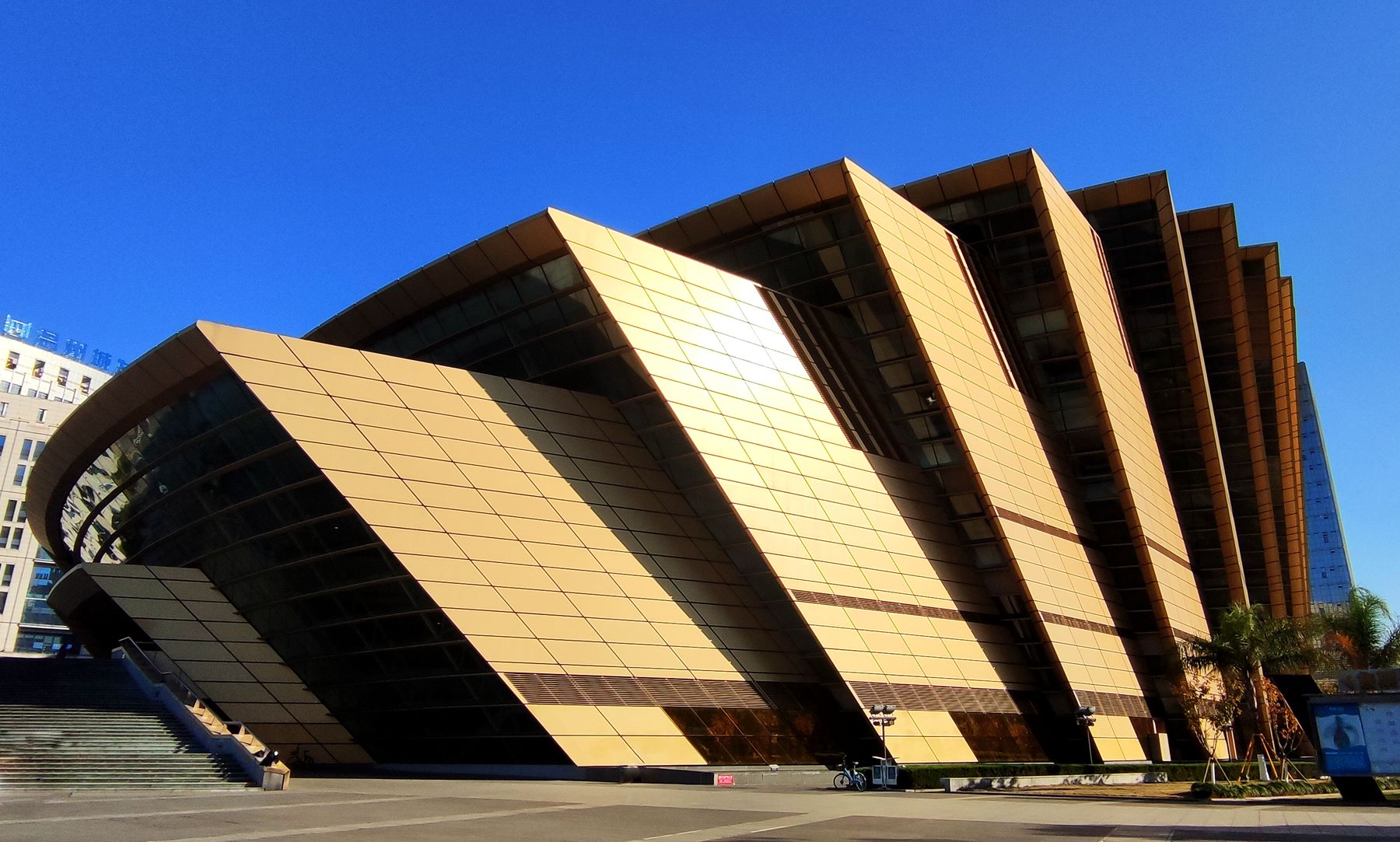 摄影好帮手,思锐便携碳纤维三脚架