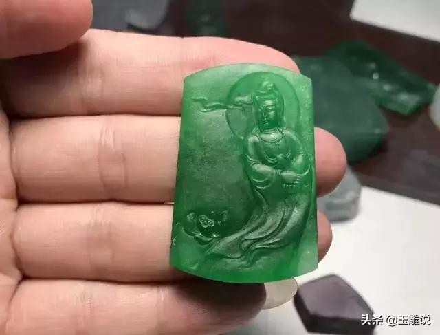 我是玉雕师,翡翠玉雕怎么设计