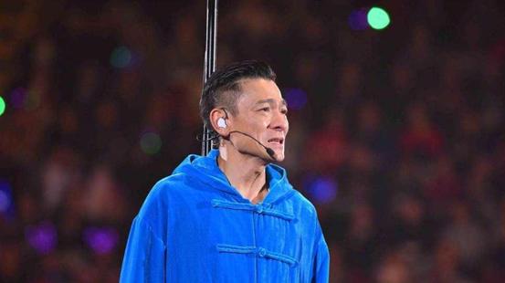 “天王”刘德华：经历了3段感情，最后为何选择朱丽倩？