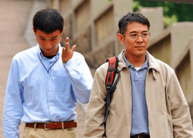 李连杰对利智一见钟情,李连杰为利智的付出