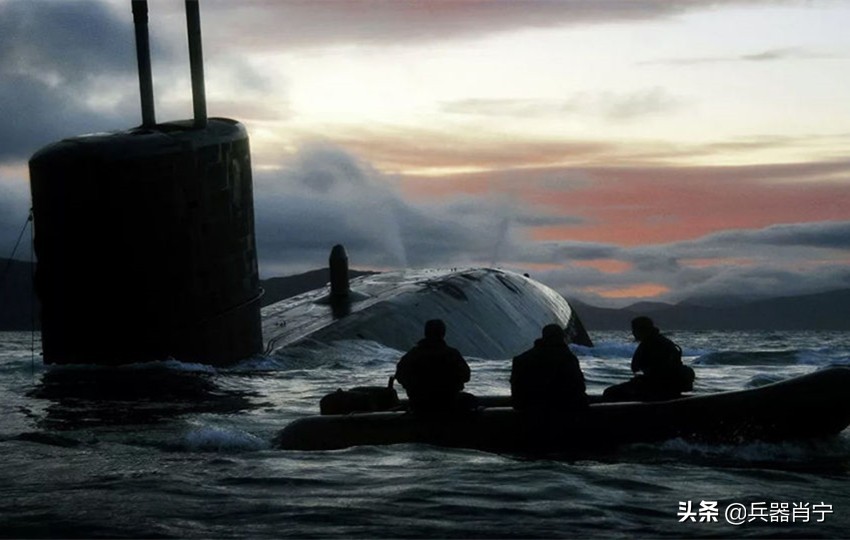 只是个巧合？澳大利亚前脚撕毁法国订单，英国随即宣布重磅消息