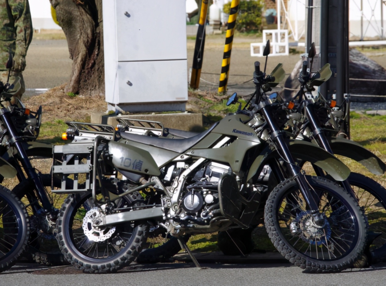 日本摩托车侦察队视频,日本自卫队摩托都是柴油吗