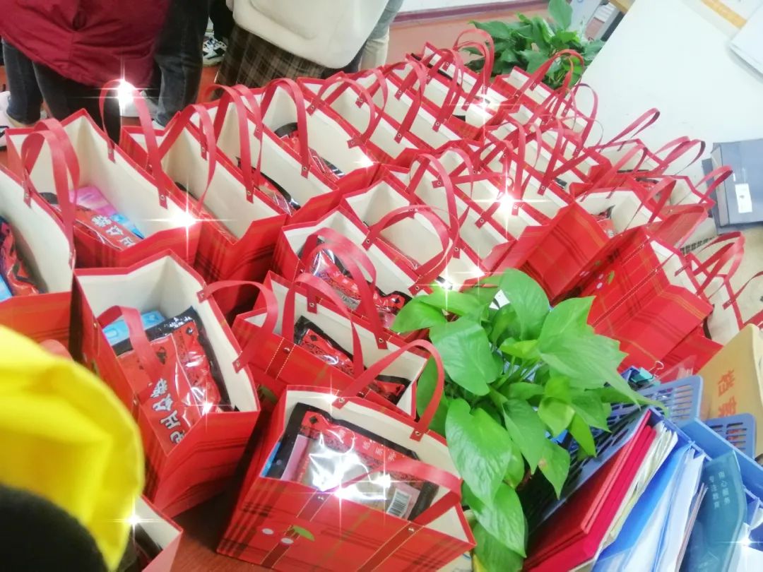 致敬她力量幼教,致敬她力量朗诵幼儿园