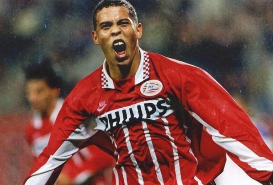 罗纳尔多入选名人堂,足球世界杯名人堂