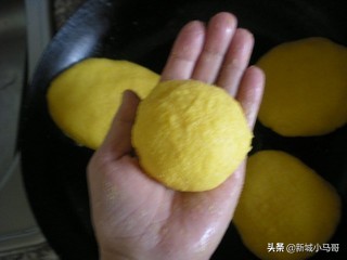 东北玉米面大饼子发面教程,玉米面大饼配方