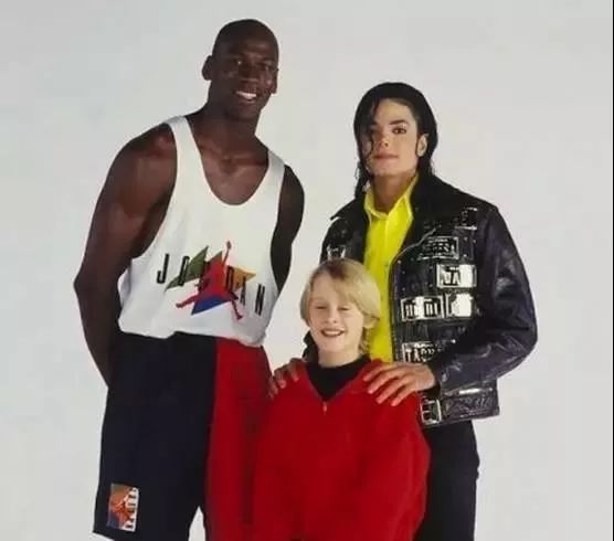 假笑男孩爆红多年后惨遭曝光,假笑男孩儿个人资料