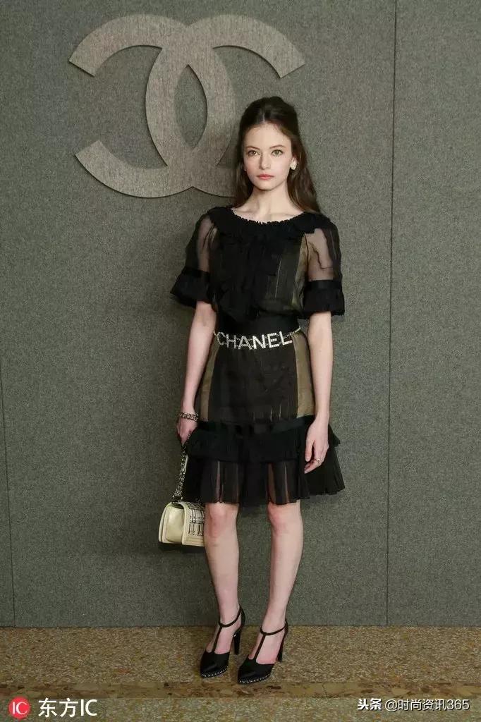 “埃及风”也刮到了时尚圈？CHANEL用金丝银线为你解答！