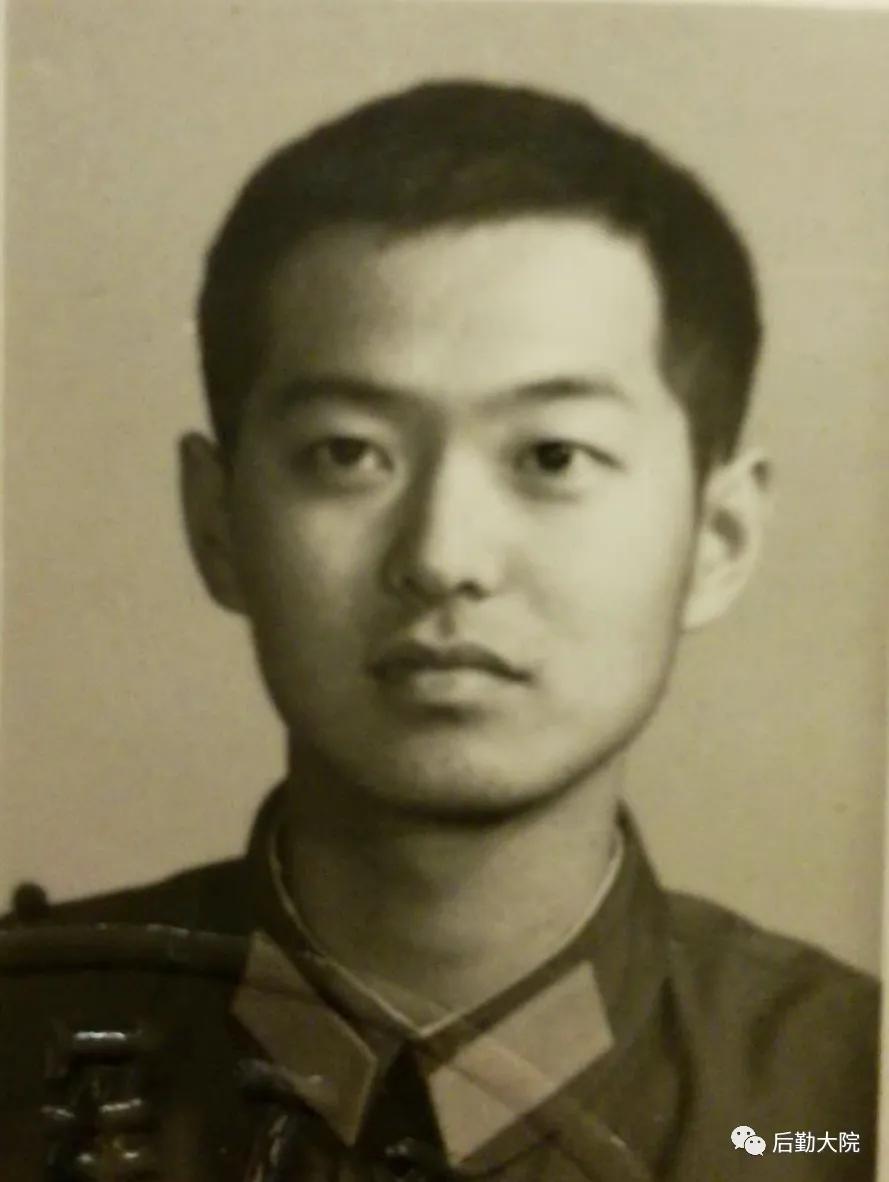 鐕曞北鑴氫笅鍐涙牎鍥剧墖,鐕曞北灏戝勾鍐涙牎