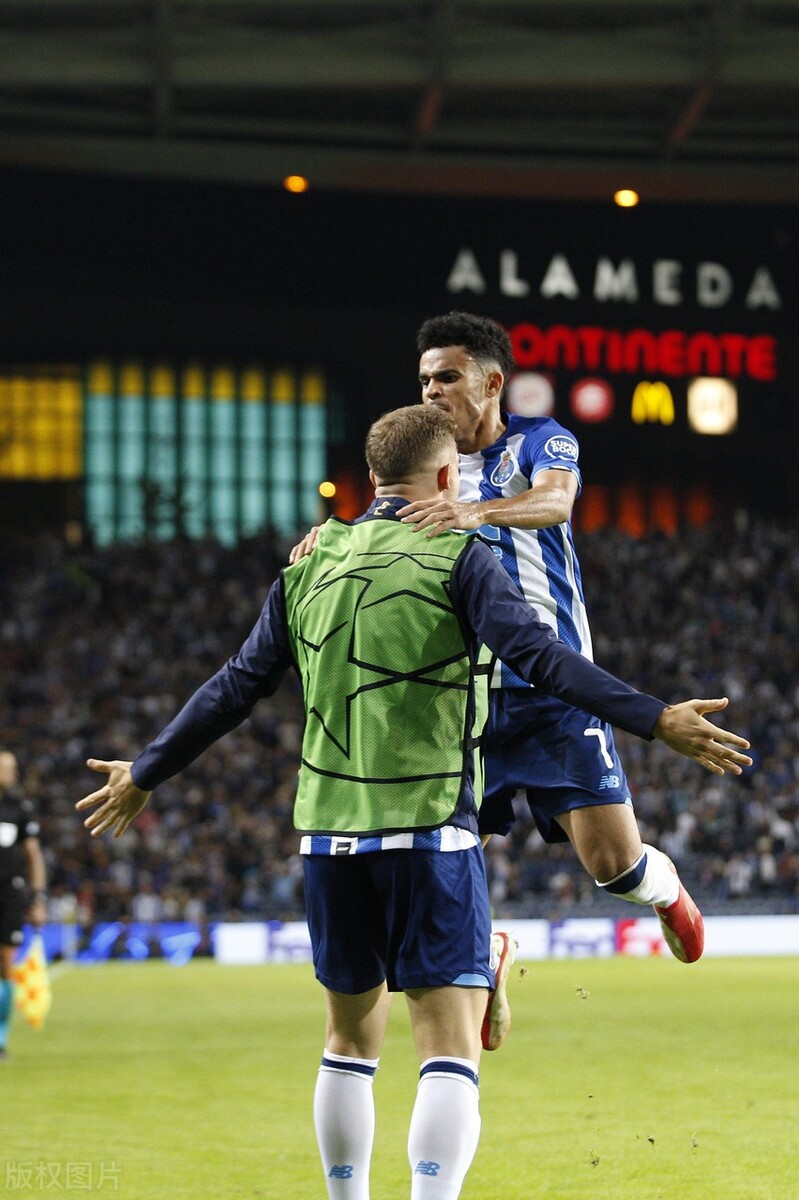 萨拉赫破梅西的世界纪录,欧冠联赛梅西萨拉赫