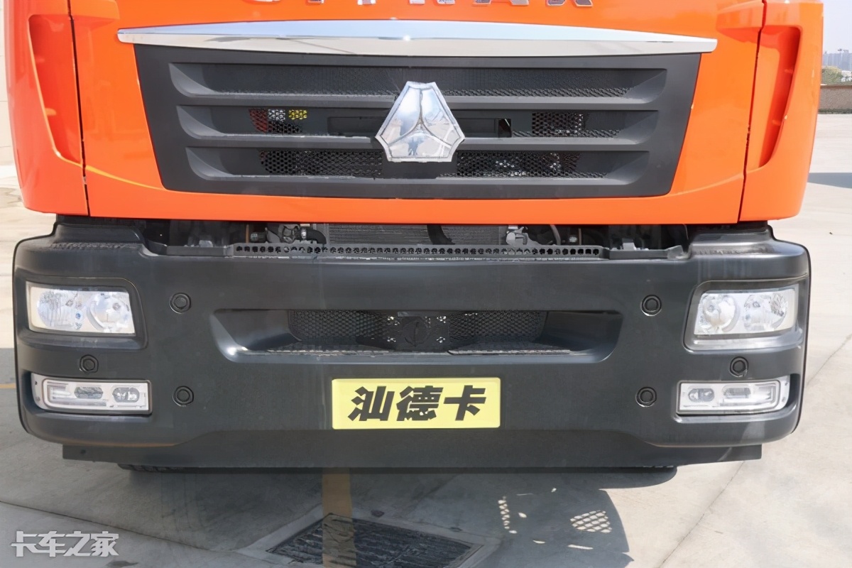 汕德卡600升双腔油箱,600l双腔油箱