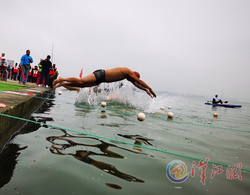 线*体下**育比赛赛出精气神
