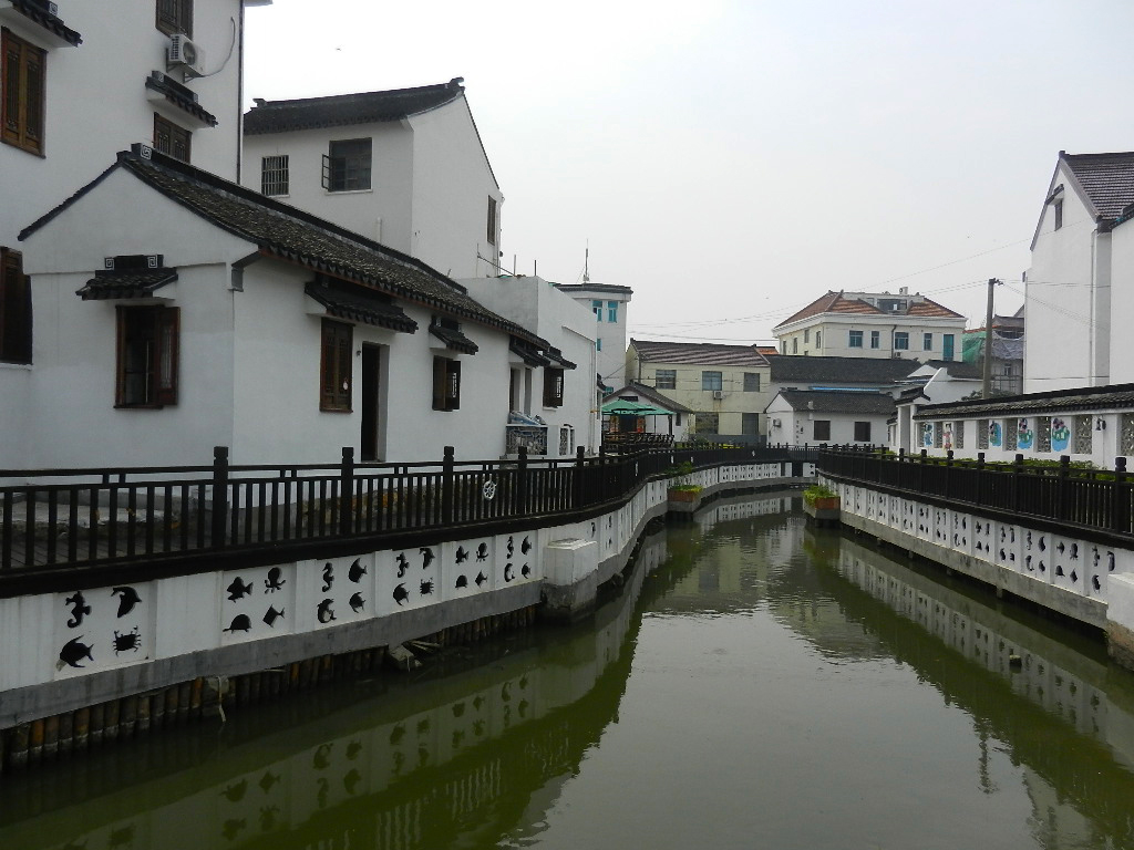上海本地人都去哪吃海鲜,上海去哪里吃实惠而又正宗的海鲜