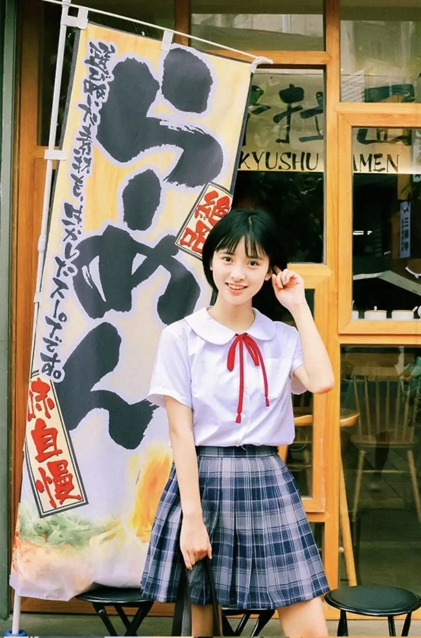 穿jk制服遇到绑架,中国女孩被绑架遭遇电击