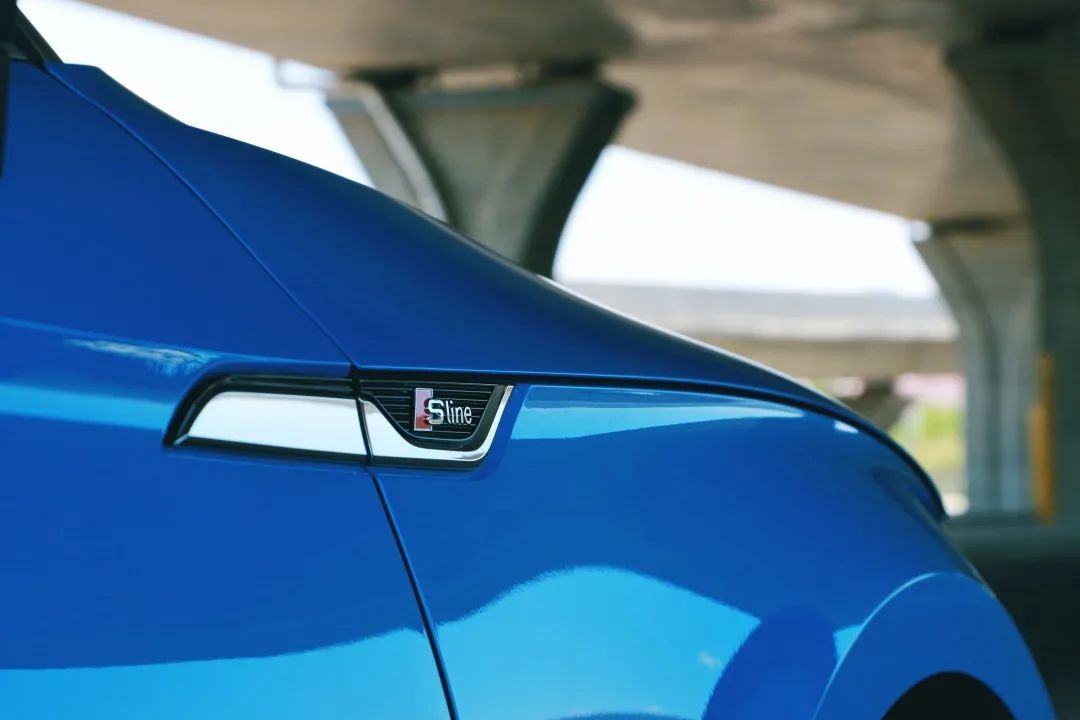 奥迪a540quattro,奥迪a52010款