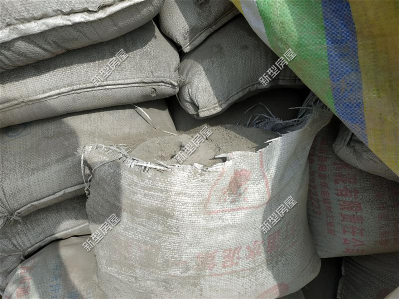 建房混凝土什么比例最坚固,农村混凝土建房注意事项