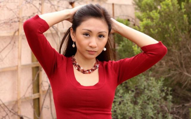 女人长期异地会想丈夫吗,夫妻长期异地女人能挺住吗