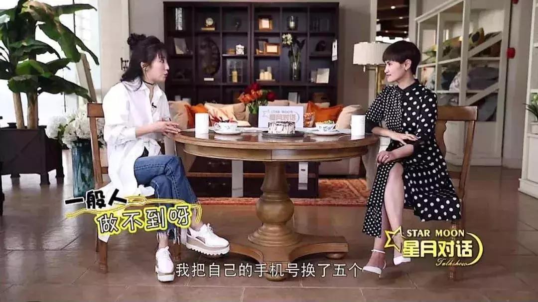 从明星到阔太李嘉欣奋斗了20年,豪门阔太李嘉欣复出捞金